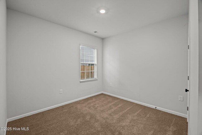 Building Photo - 204 Gabrielle St