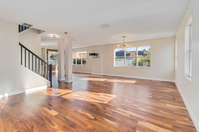 Building Photo - 1755 Delafield Dr