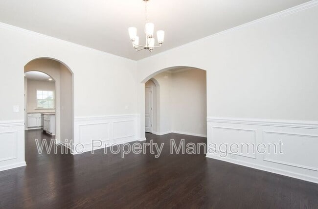 Building Photo - 1043 Winnett Dr