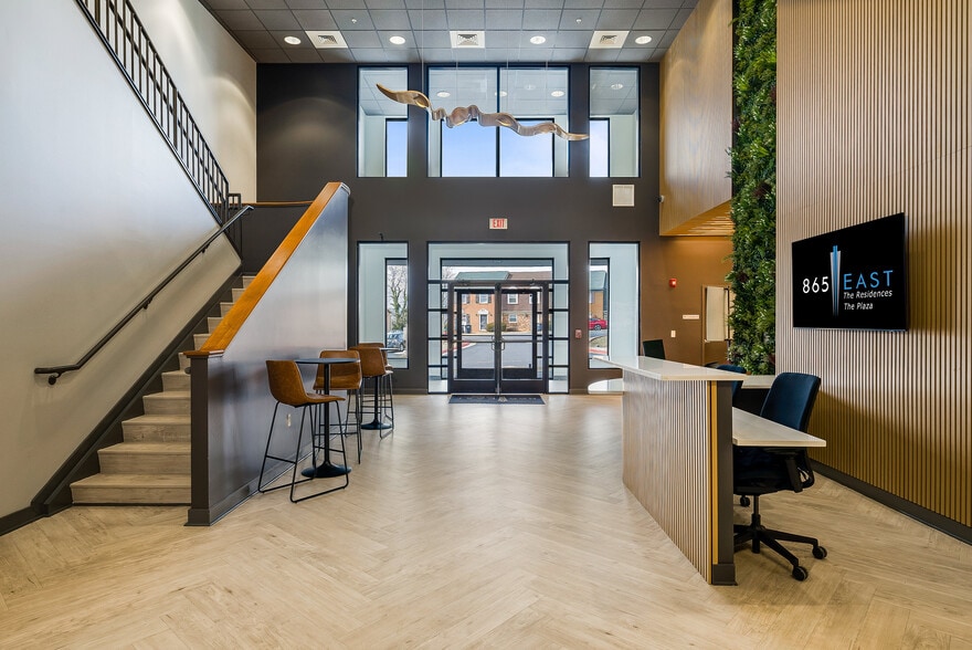 12-865_East-12 - 865 East