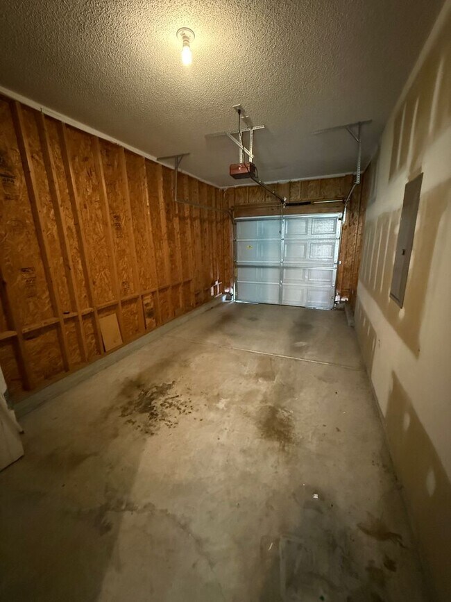 Building Photo - 146 Brentfield Loop