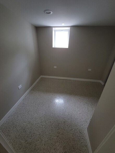 Building Photo - 3628 W 64th St