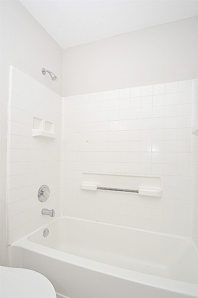 Building Photo - 631 Aweigh Dr