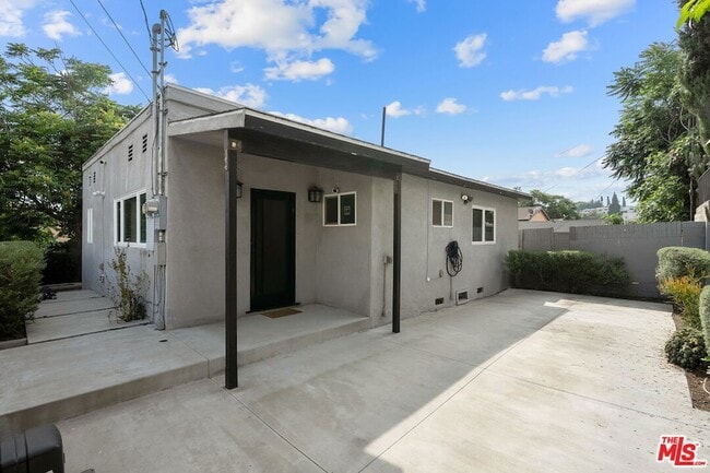 Building Photo - 614 Rosemont Ave