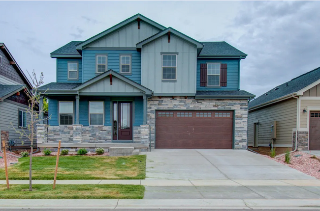 Building Photo - Gorgeous 4 Bed, 3.5 Bath Home | 3,100+ Sq ...