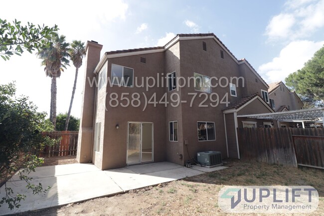 Building Photo - 3 Bedroom 2.5 Bathroom Towhouse in Ramona ...