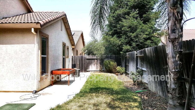 Building Photo - 6624 Capwell Way