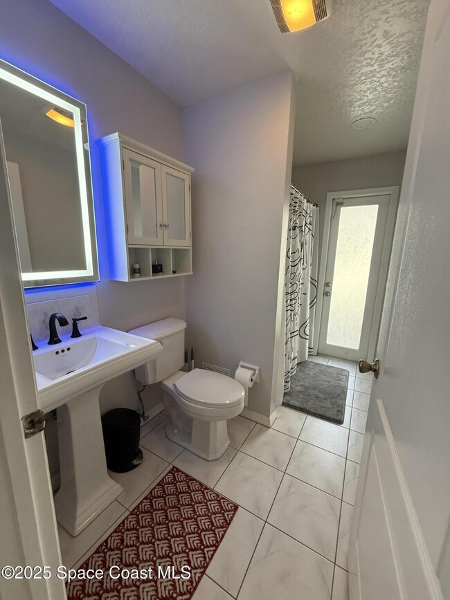 Building Photo - 1914 Jacques Dr