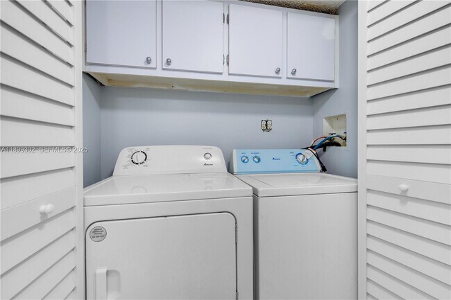 Building Photo - 11237 SW 112th St