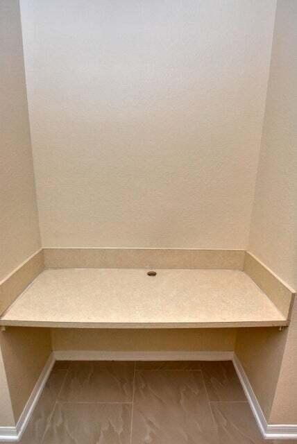 Building Photo - 110 SW Peacock Blvd