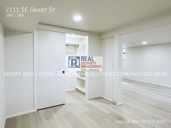 Building Photo - 7111 SE Grant St