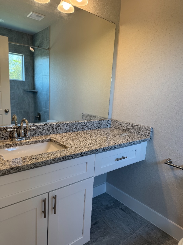 Building Photo - 210 Rainbow Dr