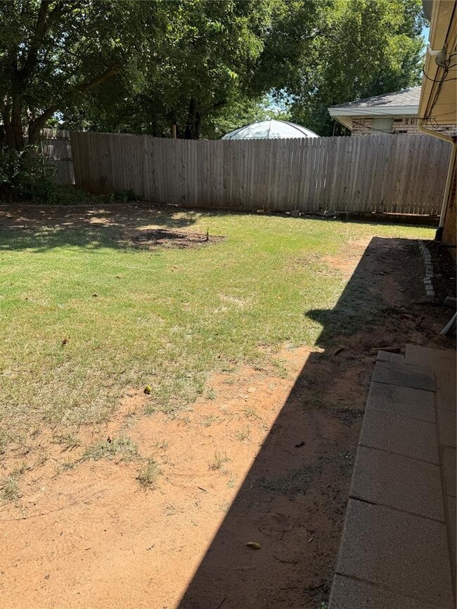 Building Photo - 1018 Summerton Pl