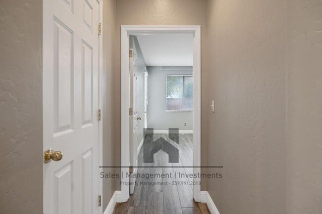 Building Photo - 3169 Brickfield Ave