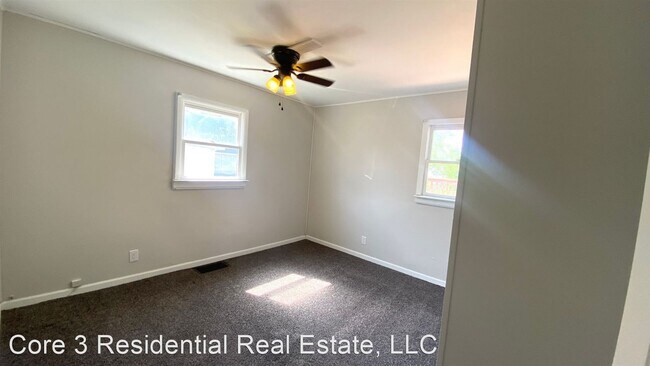 Building Photo - 3 br, 1 bath House - 903 W Purtscher Drive