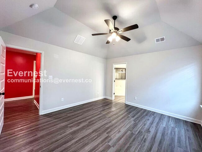 Building Photo - 8616 Hayes Dr