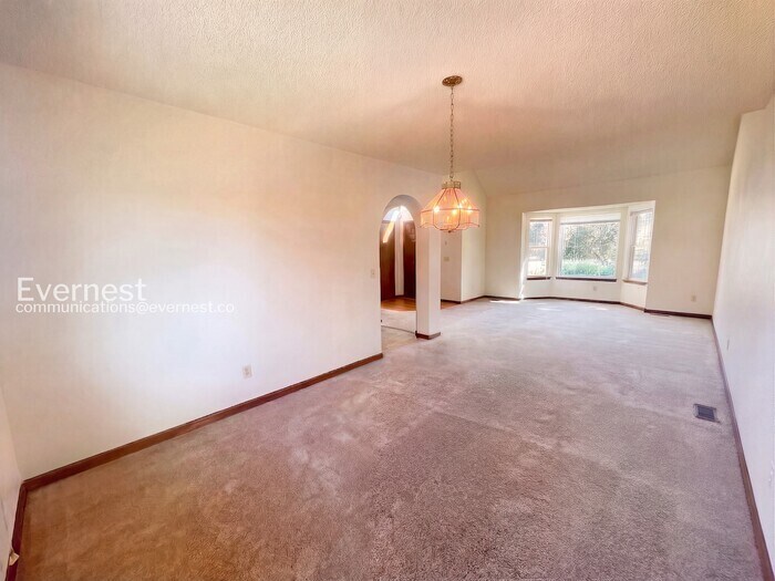 Building Photo - 4930 Sprangler Dr