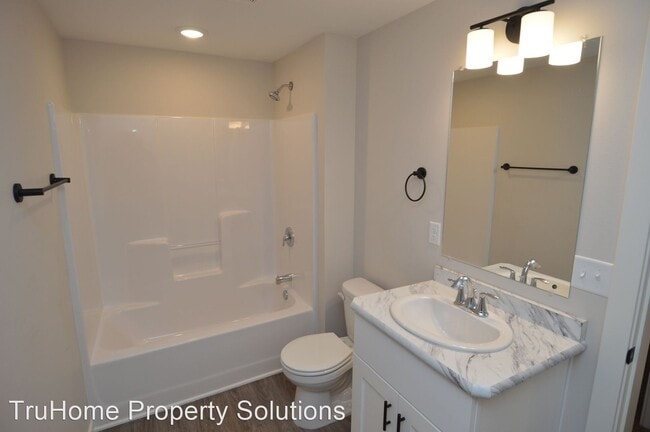 Building Photo - 3 br, 3.5 bath House - 1079 Thames Court