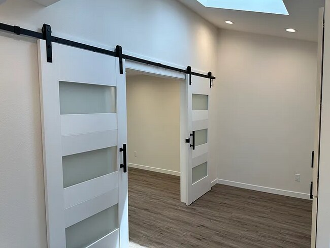 Building Photo - Almaden - Exectuve style 3 bedroom 2 bath ...