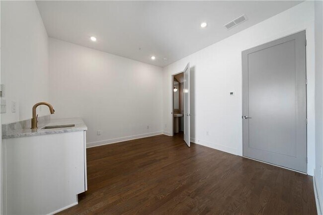 Building Photo - 2347 Hosea L Williams Dr SE