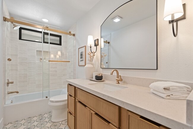 Building Photo - 6801 El Fuerte St