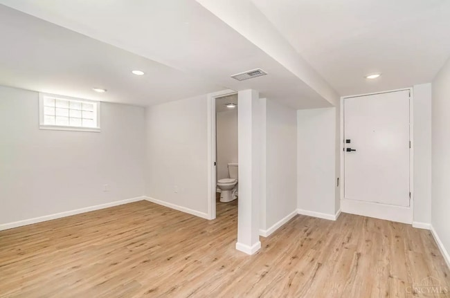 Building Photo - 6047 Yosemite Dr