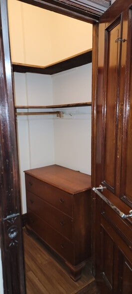 Walk-in closet - 198 Hancock St