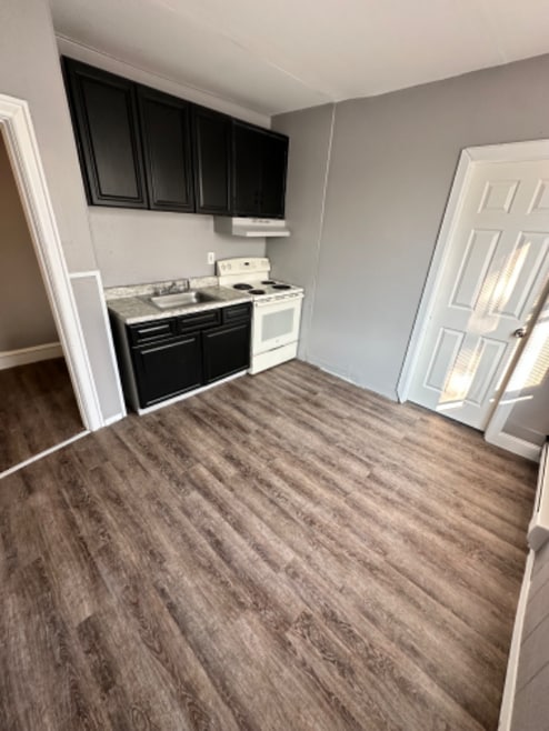 Building Photo - 4723 Whitaker Ave