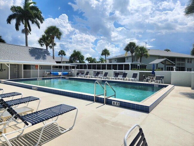 Building Photo - 963 Sonesta Ave NE