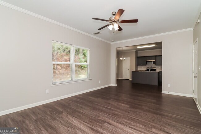 Building Photo - 412 Fieldcrest Dr