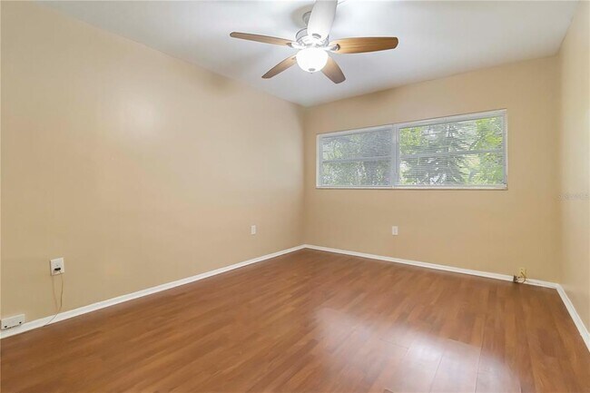 Building Photo - 1433 S Belcher Rd