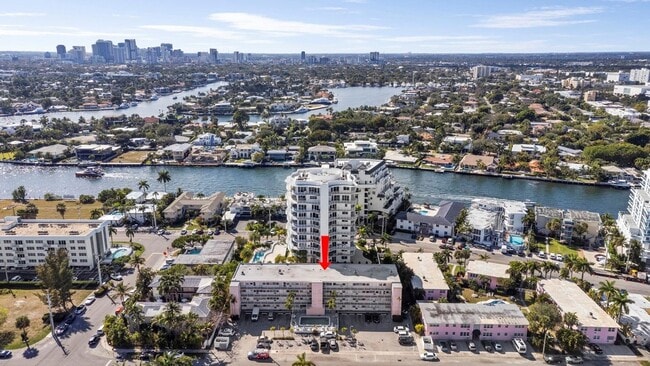 Building Photo - 625 Antioch Ave