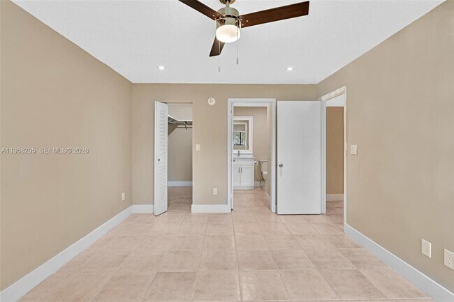 Building Photo - 9487 W McNab Rd