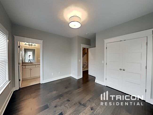 Building Photo - 1236 Hillwood Private Cove