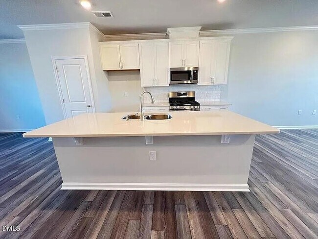 Building Photo - 412 Odham Ln