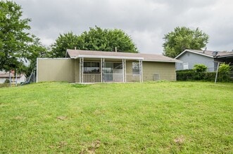 Building Photo - Cozy Remodeled House Near Downtown