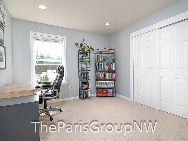 Building Photo - Wonderful 2012 Renton 3BR * Backs To Greenbelt