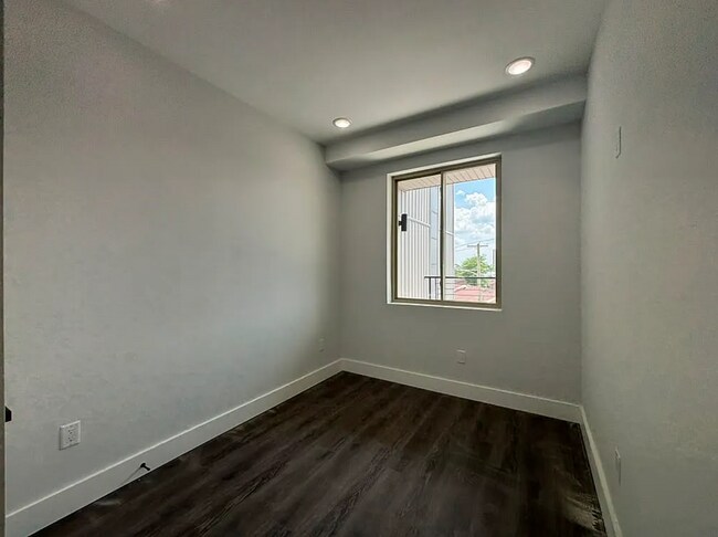 Building Photo - 675 N 41st St