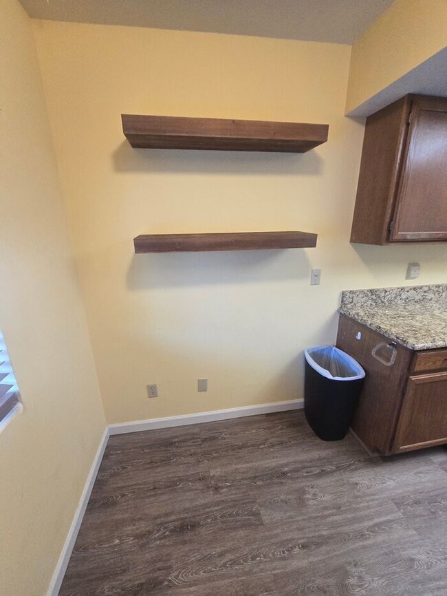 Building Photo - 7909 E Colette Cir