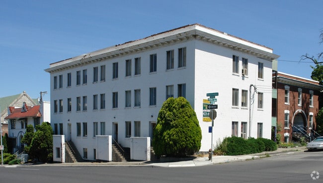 Primary Photo - 425 S Washington St