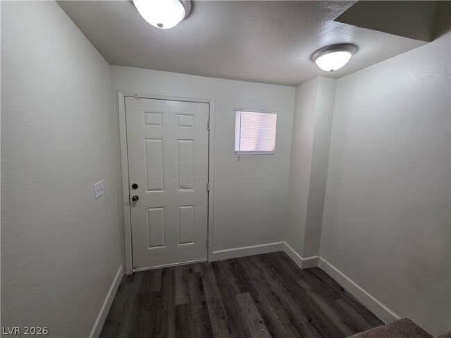 Building Photo - 3412 Townhouse Dr