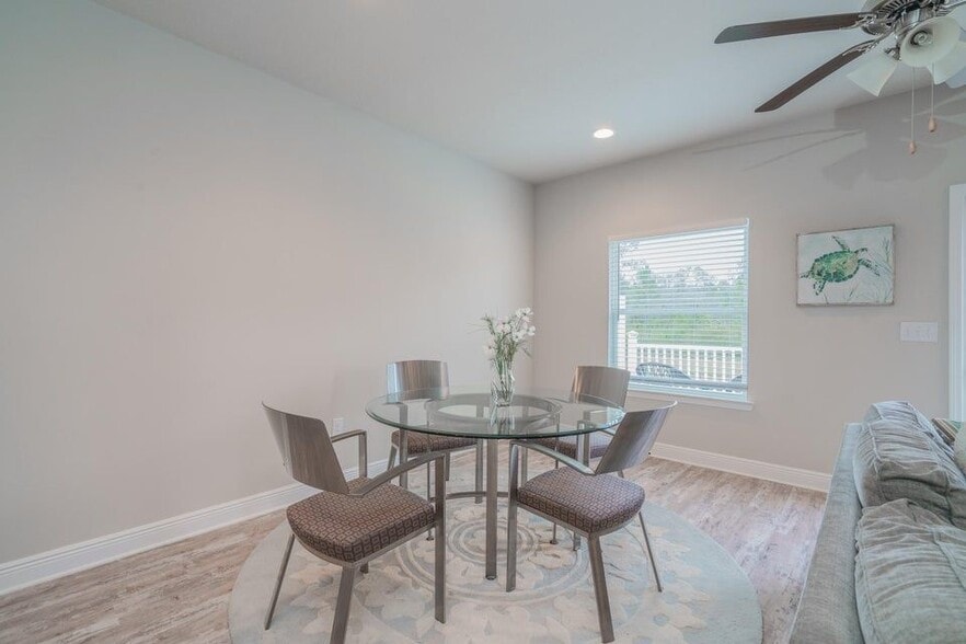 Building Photo - 90 Crossing Ln