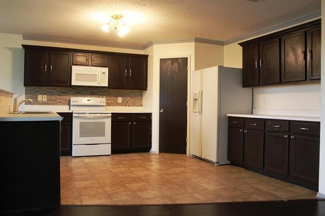 Building Photo - 2609 Peach Dr