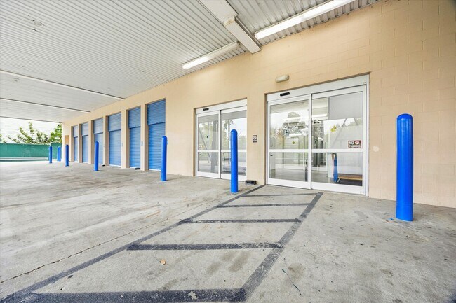 Building Photo - 2515 Washington Ave