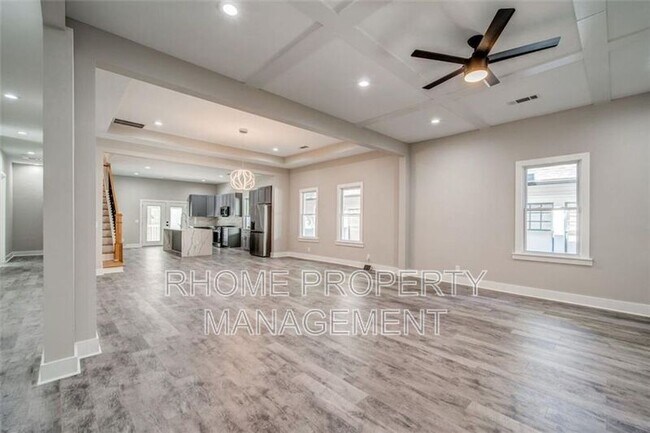Building Photo - 1058 White Oak Ave SW