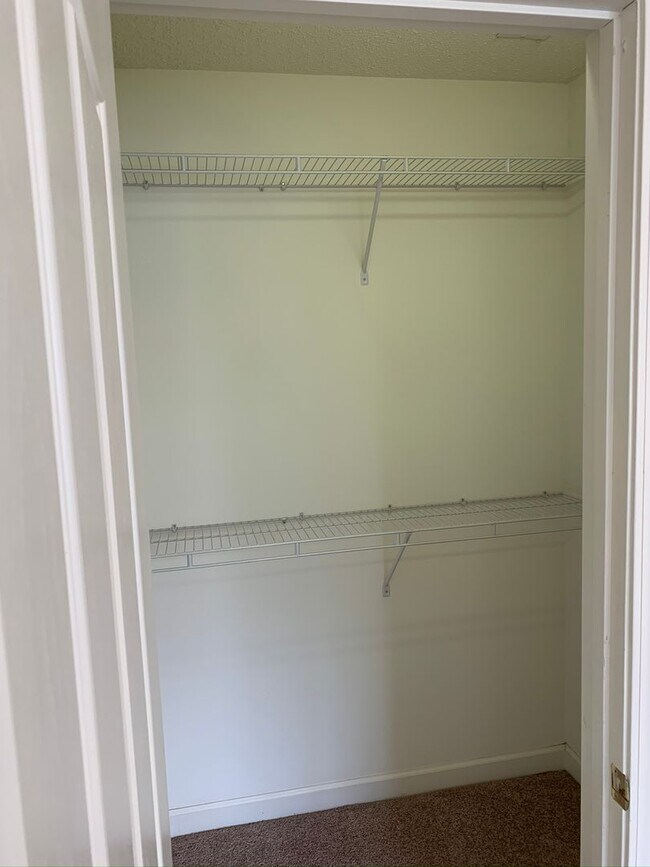 Building Photo - 177 Clusters Cir
