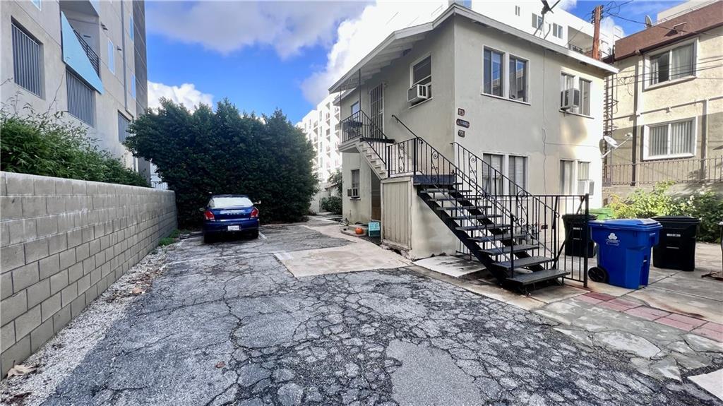 Building Photo - 11103 Cumpston St