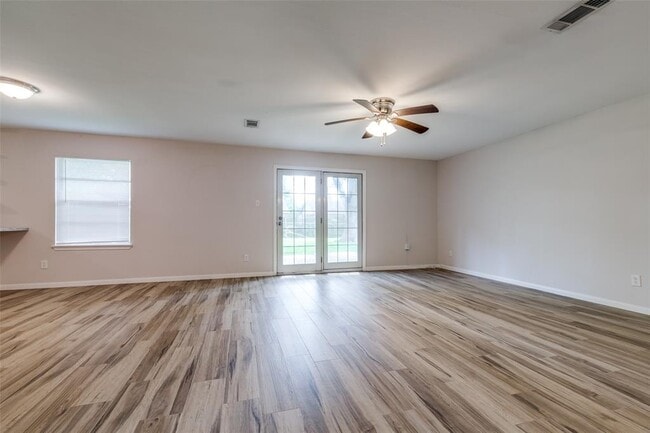 Building Photo - 8915 Bintliff Dr