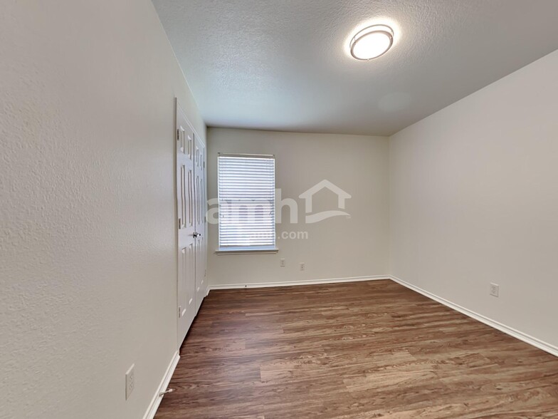 Building Photo - 6732 Friendsway Dr