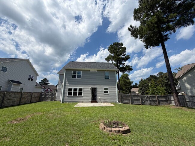 Building Photo - 310 Emma Ct